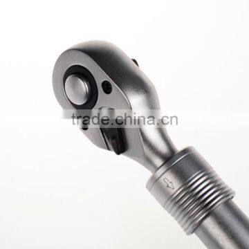 High Quality Universal Hand Tool Manual Socket Ratchet Wrench photo-4