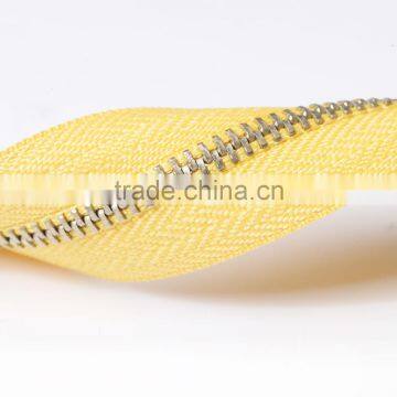 Brass Closed End Metal Zipper or Zips Wholesale Gold Teeth 3# Metal Zipper photo-3