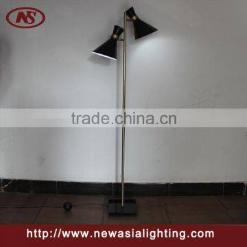 Unique double shade White painting metal floor lamp for home and hotel decoration