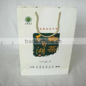 shopping paper bag size customized,shopping bag ,non woven bag ,white paper ,ivory paper bag,ivory bag,gift bag,cardboard paper