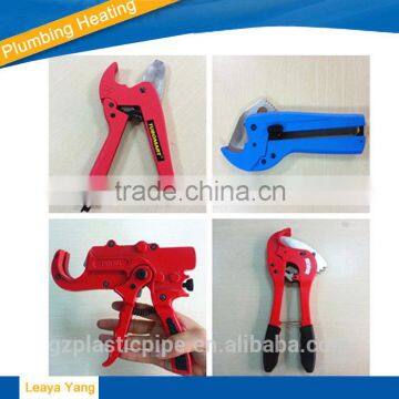 Manual pipe tool pipe cutter