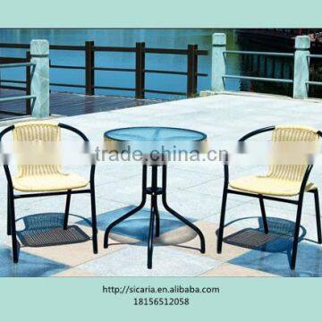 GLASS TABLE AND RATTAN CHAIR THAT CAN BE CUSTOMIZED(SIZE AND THE COLOR OF THE RATTAN)