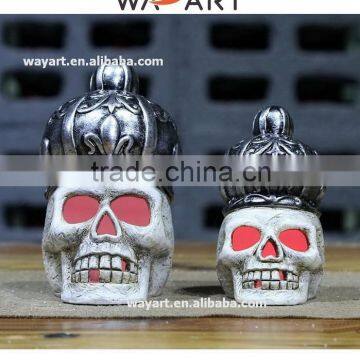 Factory Manufacture Resin Wholesale Halloween Skull With Crown