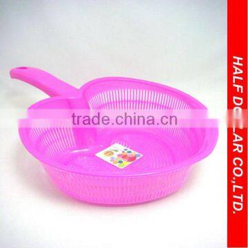 Plastic vegetable basket with handle for one dollar Item