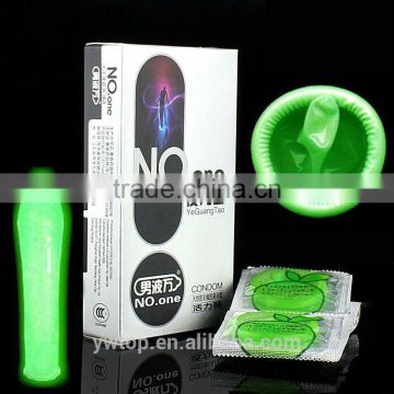 Ultra Thin Smooth Green Night Light Glow Condoms Latex Contraception Product Adult Sex Condom