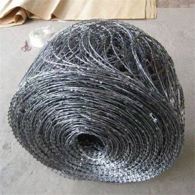 Heavy-Duty Galvanized Concertina Razor Barbed Wire - 450mm Width for Maximum Security photo-4