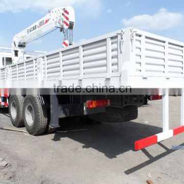 XCMG Truck Cranes SINOTRUK 12T cargo truck crane