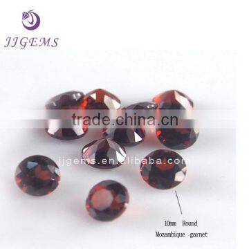 Mozambique round price of a garnet stone