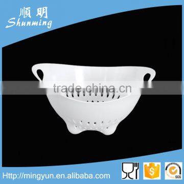 White melamine basket tray