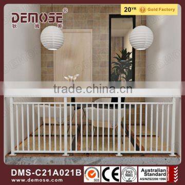 The balcony u-shaped aluminum rail