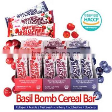 [The time]Fruit and nut snacks Healthy diet Energy bar