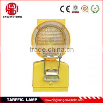 Mini solar powered traffic light