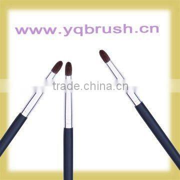 eyeshadow blending brush 010