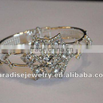 Modern design rhinestone bangle