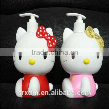 Cute hello kitty plastic soap dispenser bottle bath wash bottle for garden