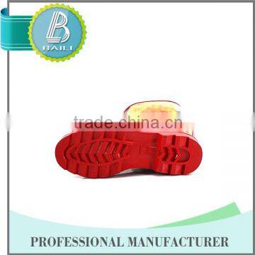 MADE IN CHINA CUSTOMISED DESIGNS RAIN RUBBER WELLINGTONS photo-3