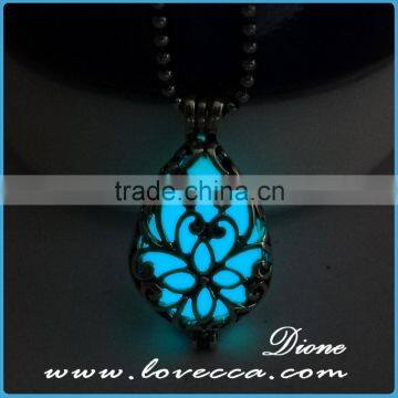 Vintage Antique Bronze Shell Copper Luminous Crystal Necklace photo-4