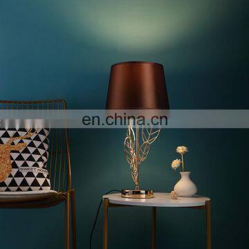 Wholesale hotel living room decorative lights custom leaf shape gold night table lamp for bedside