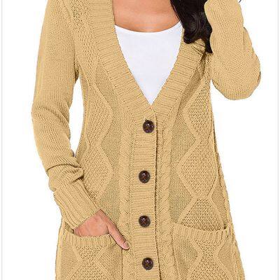 Long sleeve pocket knitted sweater