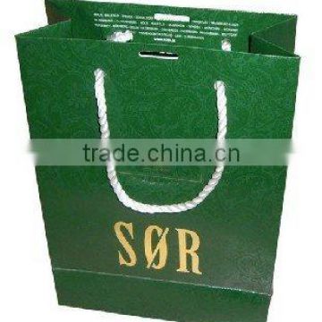 2015 golden hot stamping 200g art paper shopping bags