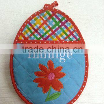 Beautiful embroider pot holder, flower design