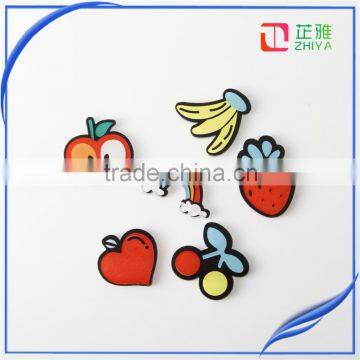 New design kwaii acrylic brooch,cheap wholesale jewelry pin brooch