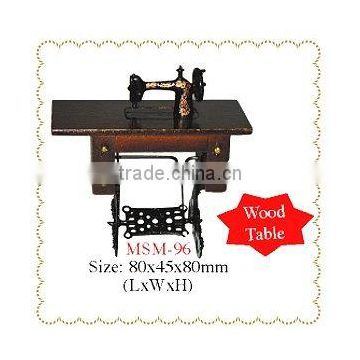 mini sewing machine