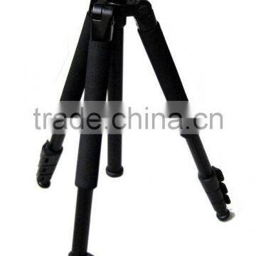 Tripod of Junior level professional tripod in aluminium material