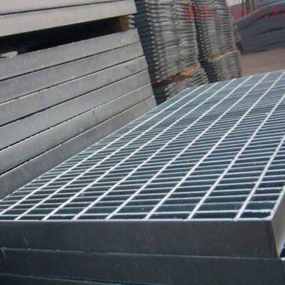 Steel Grating Stair Treads with Anti Slip Surface for Industrial Safety