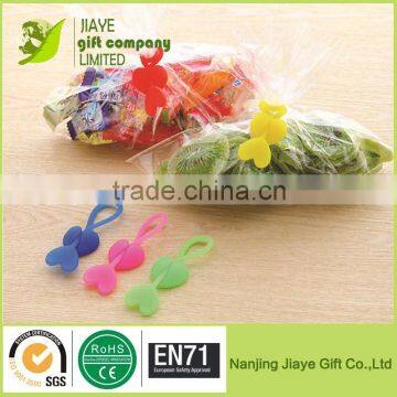 SiliconeHeart Shape Bread Bag Seal Clip/Food Storage Clip photo-3