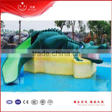 crocodile water play slide for summer kids play