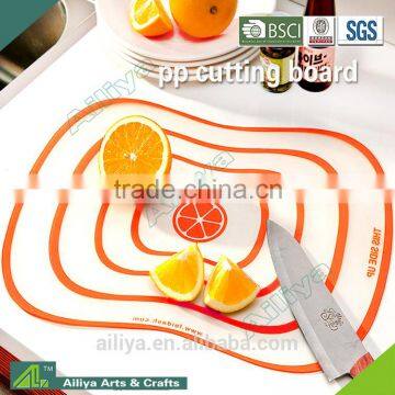 FDA LFGB approved abrasion resistance eco-friendly flexible durable multifunctional cutting board with weight