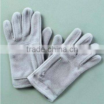 fleece gloves with zippered pockets, gloves with pockets