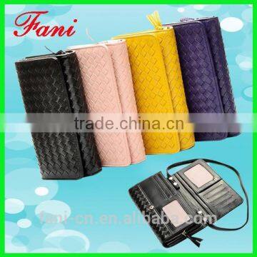 New arrival fashion and elegant ladies leather clutch purse with woven pattern design