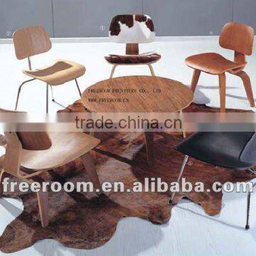 LCW plywood lounge chair