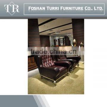 Contemporary solid wood leather leisure arm chair