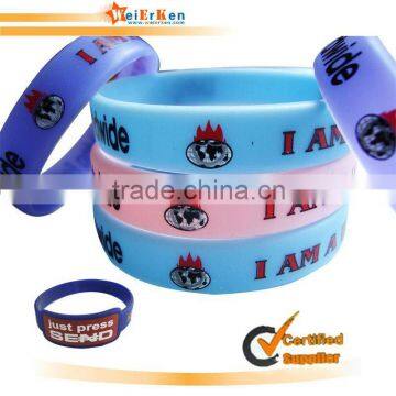 promotional cheap and fashionable silicone bangle bracelet