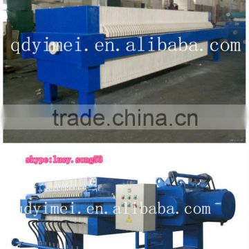 Small sludge dewatering plate and frame filter press