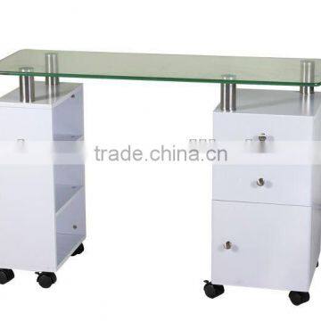 Modern design for manicure use nail table