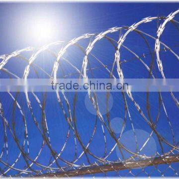 Security fencing razor barbed wire/razor combat wire/safety razor wire(ISO9001:2008 professional manufacturer) Security fencing