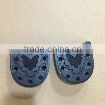 Natural rubber soles