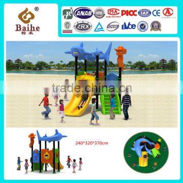 2016 Hot Outdoor Playground Equipments Producing