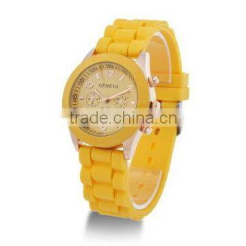 Hot Sale Amazon Watch Geneva Crystal Bezel Watch photo-2