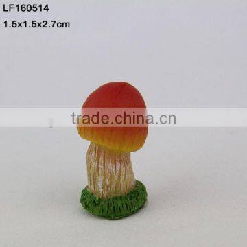 Garden Red Resin Mushroom Statues for Decor photo-2
