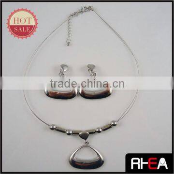 2014 wholesale Fashion New Trend Iron Necklace Jewelry set