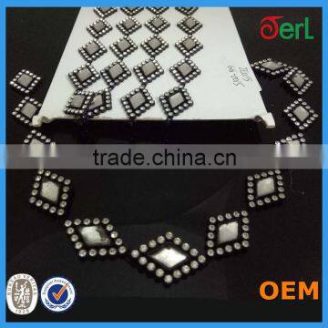China Wholesale Plastic Chain Trimming in Different Sizes Available photo-3