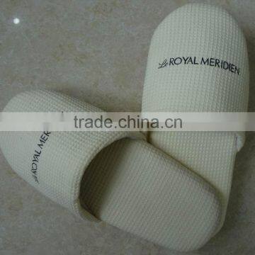 Comfortable White Waffle Hotel Disposable Slipper