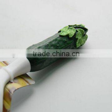 polyresin cucumber designed handle ceramic peeler food grade