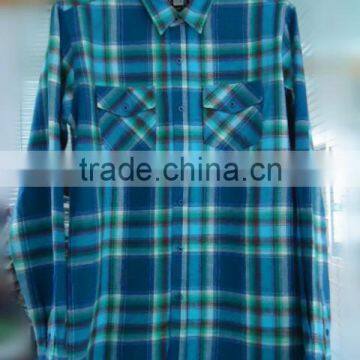 Men's green blue flannel long sleeve shirt with two chest pockets and button up