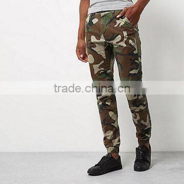Men's Green Camo Print Tapered Joggers photo-4